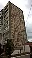 Edificio con una inscripción