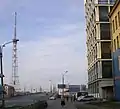 La torre de televisión de San Petersburgo (a la izquierda) y el puente (centro) tomados junto con varias torres de pisos