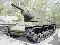 Tanque pesado KV-2, el cual fue producido entre 1940 y 1943 en la planta