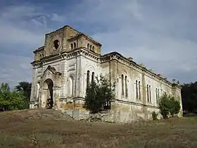 Ruinas de la iglesia de la Santísima Trinidad de Kandel