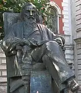 Monumento a Dmitri Mendeléiev en San Petersburgo