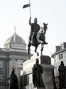 Estatua ecuestre de San Wenceslao en Praga, de Josef Václav Myslbek (1912).