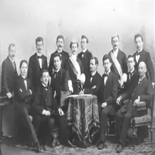 La Asociación de Estudiantes Judíos de Leipzig, con Buber en el centro rodeado de otros miembros (1899)