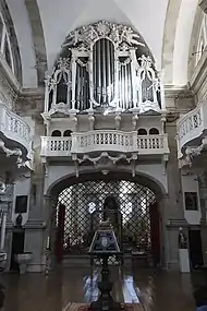 Interior de la iglesia