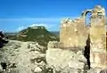 Vista de las ruinas de la ermita de Santa Bárbara en Ademuz (Valencia), con detalle del Pico Castro al fondo. Siglo XVII.