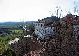 Vista parcial del caserío de Pedro Izquierdo de Moya (Cuenca), desde la espadaña de la parroquial, 2013.