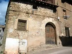 Detalle de arquitectura tradicional (vernacular) en Puebla de San Miguel (2003).