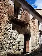 Detalle de arquitectura tradicional (vernacular) en Puebla de San Miguel (2003).