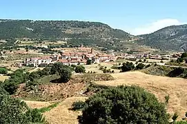 Vista general (meridional) de Puebla de San Miguel (Valencia), desde la carretera de Losilla (2007).