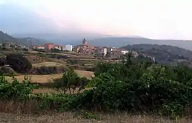 Vista parcial (septentrional) de Puebla de San Miguel (Valencia), desde la carretera de Ademuz (2009).