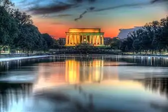 Monumento a Lincoln y Piscina Reflectora Conmemorativa en Washington, D.C..