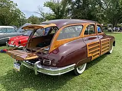 Packard Station Sedan de 1950 desde atrás
