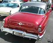 Vista trasera del Chrysler Imperial Custom cúpe de 1953