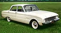 1960 Ford Falcon sedán 4 puertas