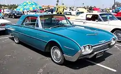 Ford Thunderbird Hardtop de 1962.