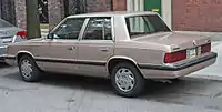 Dodge Aries sedán 4 puertas  (1988)