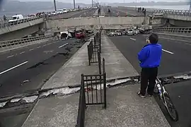 El puente Llacolén sobre el río Biobío.