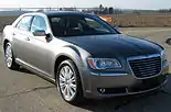 Chrysler 300C Limited/Lancia Thema de 2012.