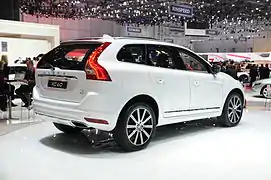 Vista trasera Volvo XC60 2014