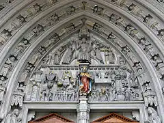 Portada principal de catedral de San Nicolás (Friburgo)