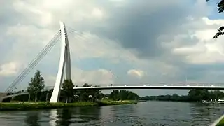 Puente cerca de Maasmechelen