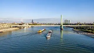 Puente Severin sobre el río Rin, en Colonia (1959)