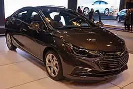 Chevrolet Cruze II frente