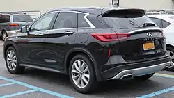 Vista trasera de la primera generación del Infiniti QX50