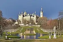 El castillo y el jardin