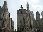 333 North Michigan, 360 North Michigan, Mather Tower y 35 East Wacker.