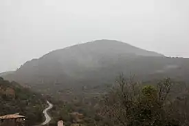 El cerro de Trillo, que domina el paisaje local.