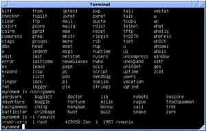 Captura de pantalla de LS de emulación VAX UWisc, navegando en "/usr/ucb" y "/usr/games", en 4.3 BSD UNIX de la Universidad de Wisconsin.