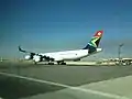 Airbus A340 de South African Airways en el Aeropuerto Internacional de Johannesburgo-Oliver Reginald Tambo