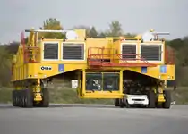 El camión transportador de 130 t "Otto" durante su ceremonia de bautizo.