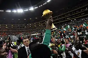 la selección de Nigeria celebra el titulo del torneo