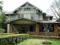 La casa de Abernathy-Shaw en el Distrito de Silk Stocking de Talladega, Alabama, (1908).