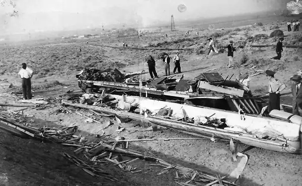 Vista del accidente de 1953. De fondo se observa la zona que estaba en urbanización de los barrios Stella Maris, industrial y Centro.