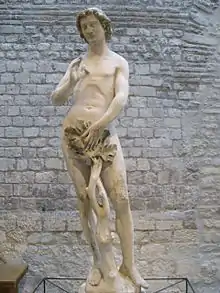 Adán, escultura gótica del transepto de la catedral de París, siglo XIII.