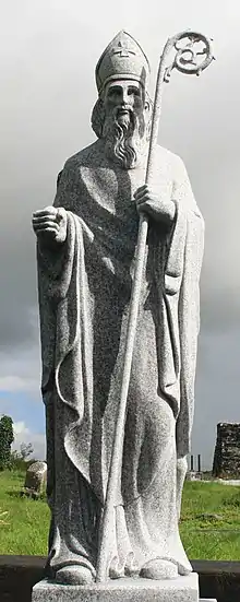 Patricio de Irlanda (ca. 377/390-461/464), misionero y santo patrono de Irlanda. Como todo trabajo apostólico característico de áreas de primera evangelización, su misión atravesó obstáculos duros que incluyeron robos, calumnias, falsas acusaciones y amenazas de muerte.