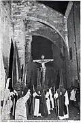 El Cristo de la Agonía a su paso por la iglesia de San Ildefonso en el año 1970