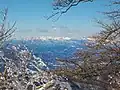 Vista de las montañas Mikuni desde la mitad del monte Kurobi.