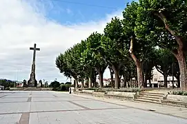 La alameda paralela a la Gran Vía de Montero Ríos