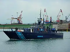 Patrullero Alcaraván-I entrando en el puerto de Santander