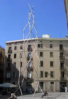 A los castellers (2012), de Antoni Llena, plaza de San Miguel.