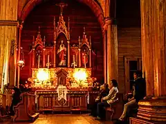 Altar lateral.