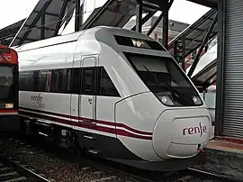 Tren Alvia serie 120.50 en la ruta Madrid - Hendaya.