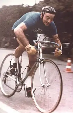 Ambrogio Morelli en una carrera para veteranos en 1985