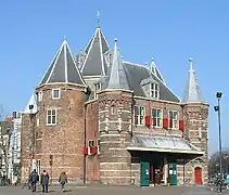 De Waag en Ámsterdam, oorspronkelijk de Sint Anthoniespoort