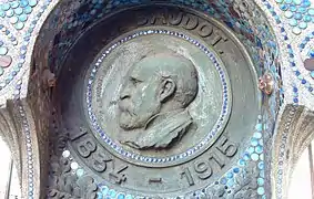 Placa conmemorativa en honor a Anatole de Baudot.