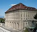 Antiguo hospital de Lausana (en francés: Ancien hôpital de Lausanne), edificio que actualmente ocupa el llamado Gimnasio de la ciudad (en francés: Gymnase de la Cité).